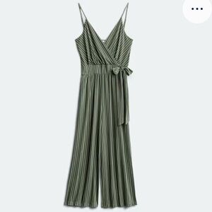 Kaileigh Olive Striped Jumpsuit size L.  Worn only once!